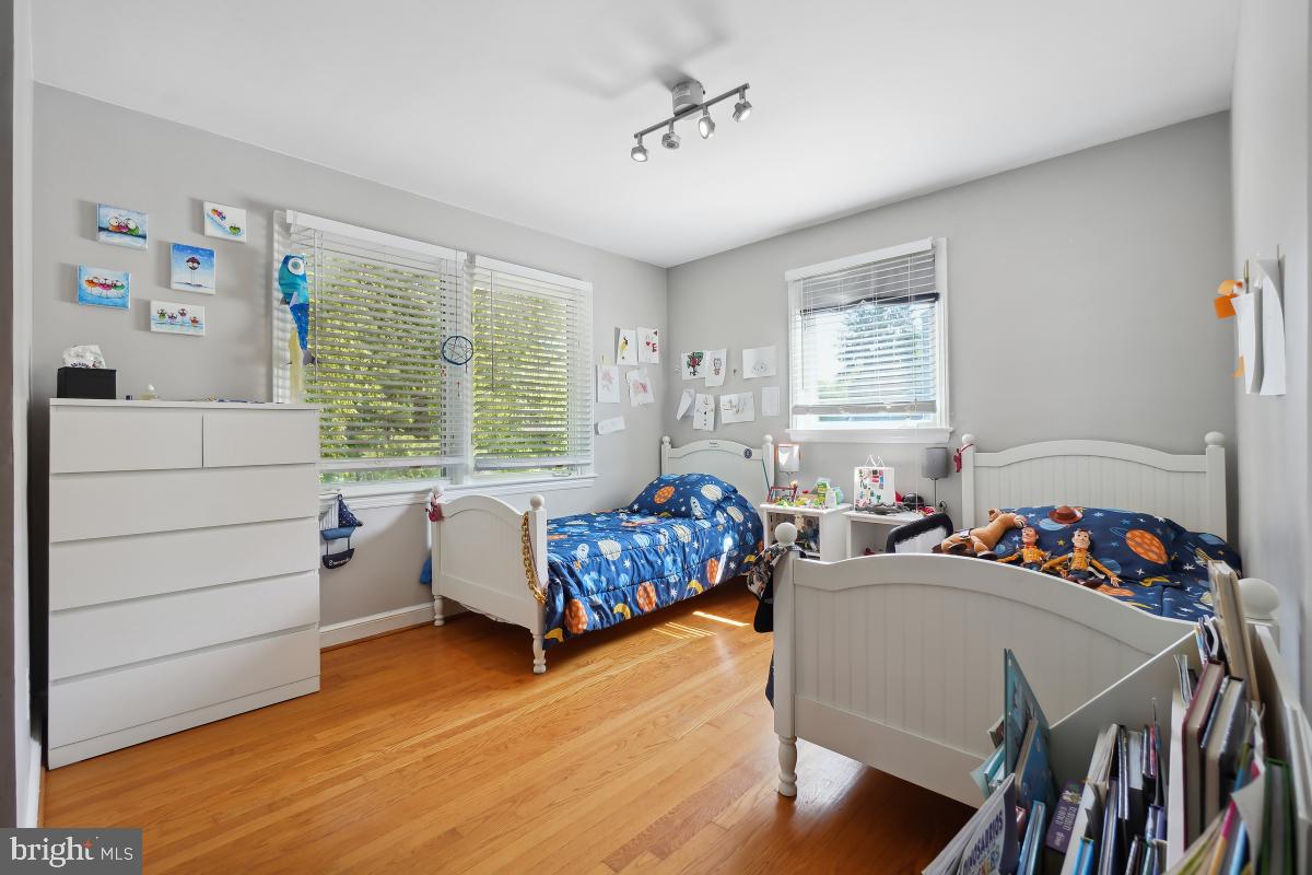 PINEVIEW - Residential