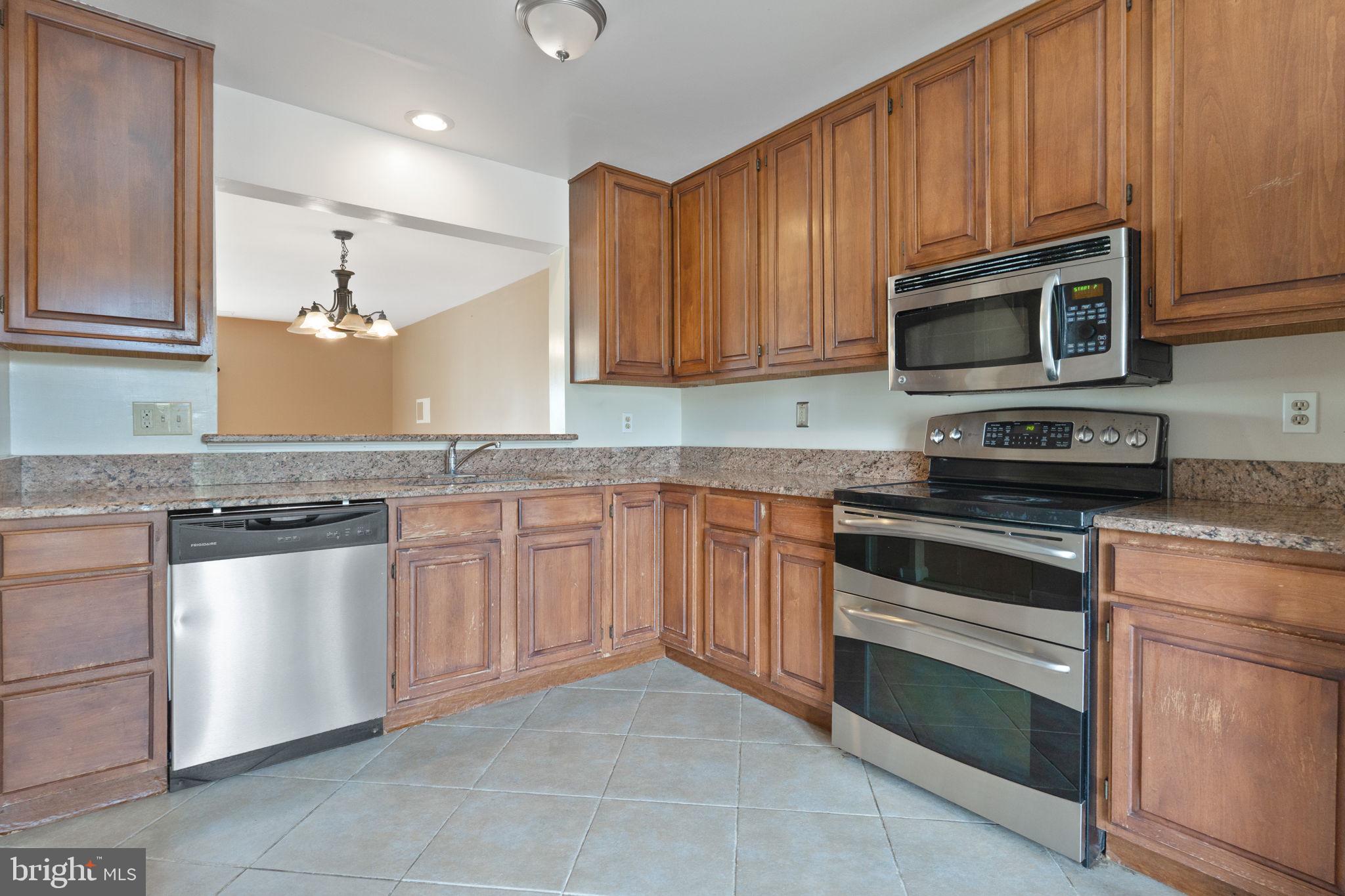 MONTPELIER HILLS - Residential