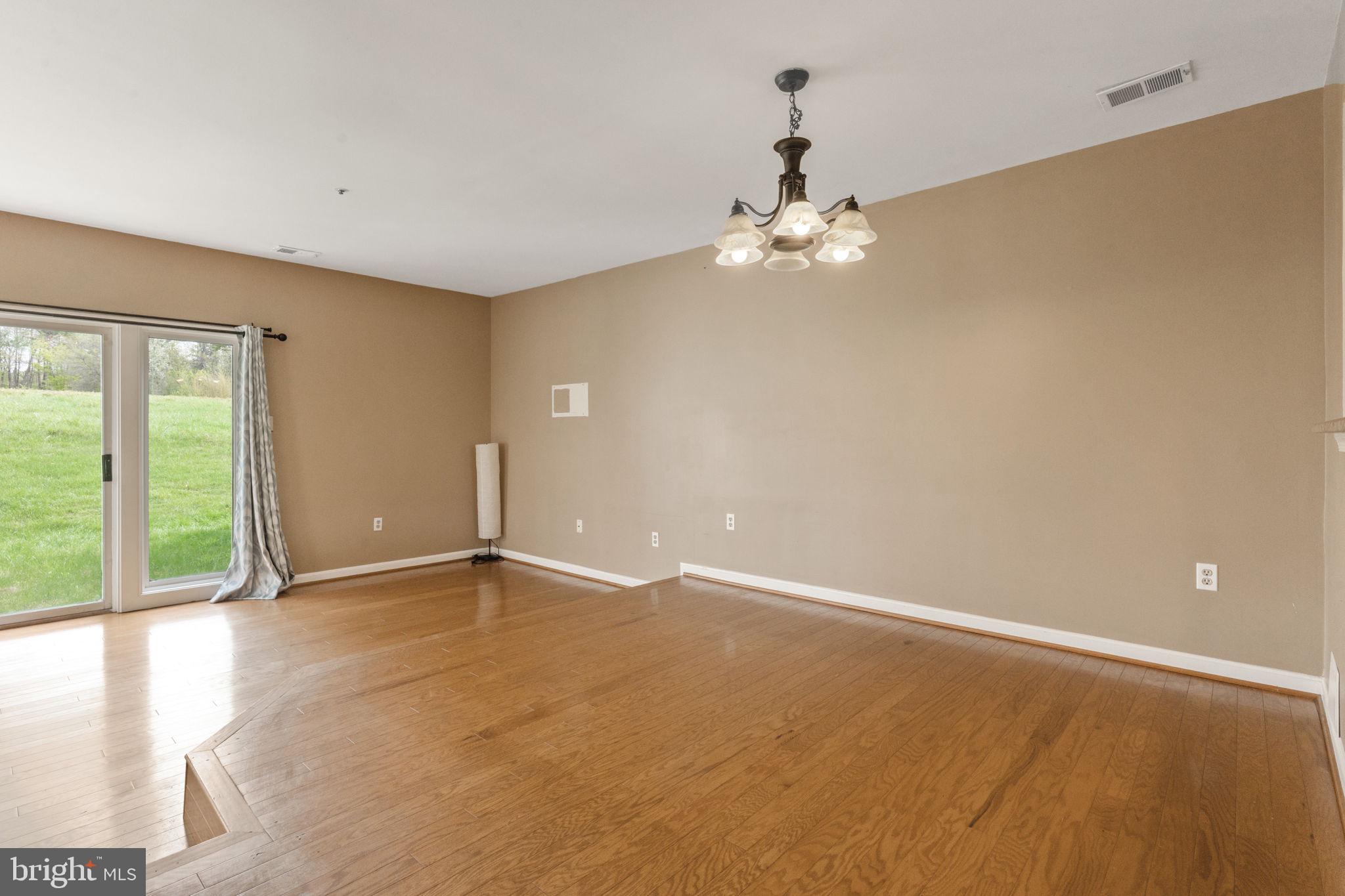 MONTPELIER HILLS - Residential