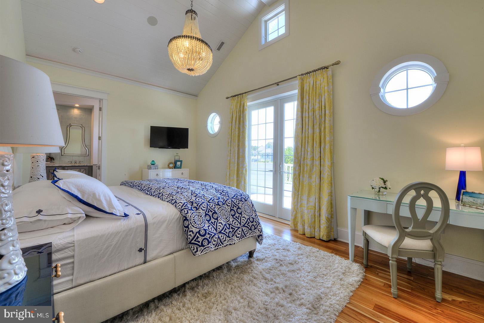 NORTH SHORES - Residential