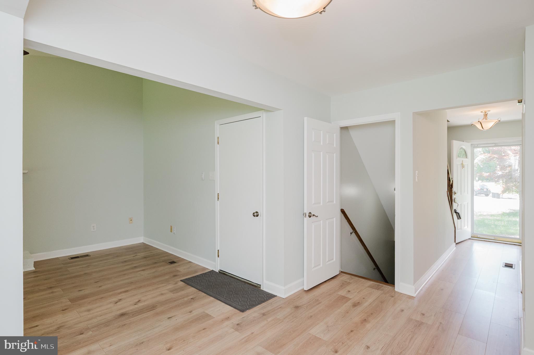 HUNTERS GLEN - Residential