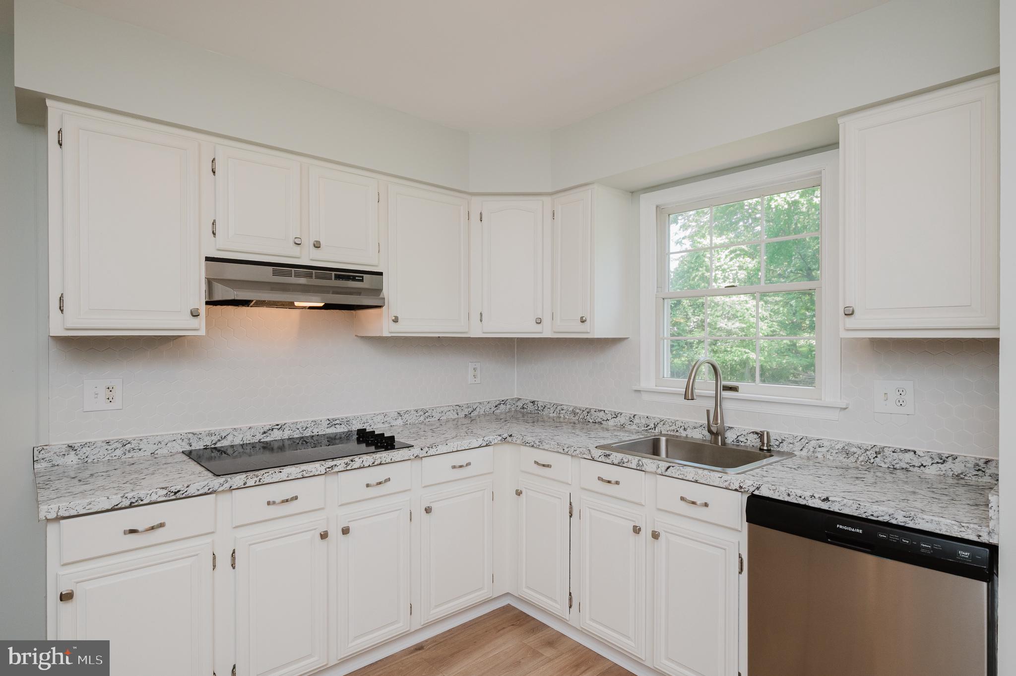 HUNTERS GLEN - Residential