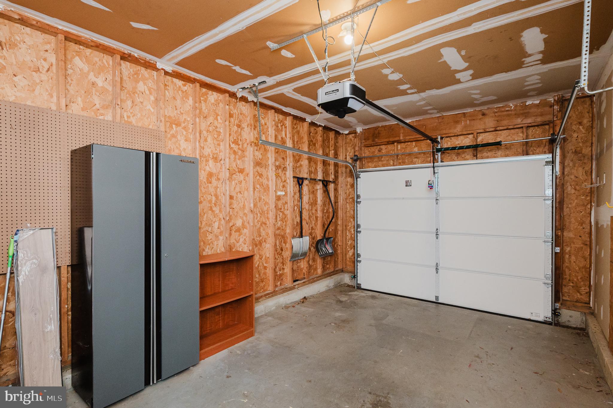 HUNTERS GLEN - Residential