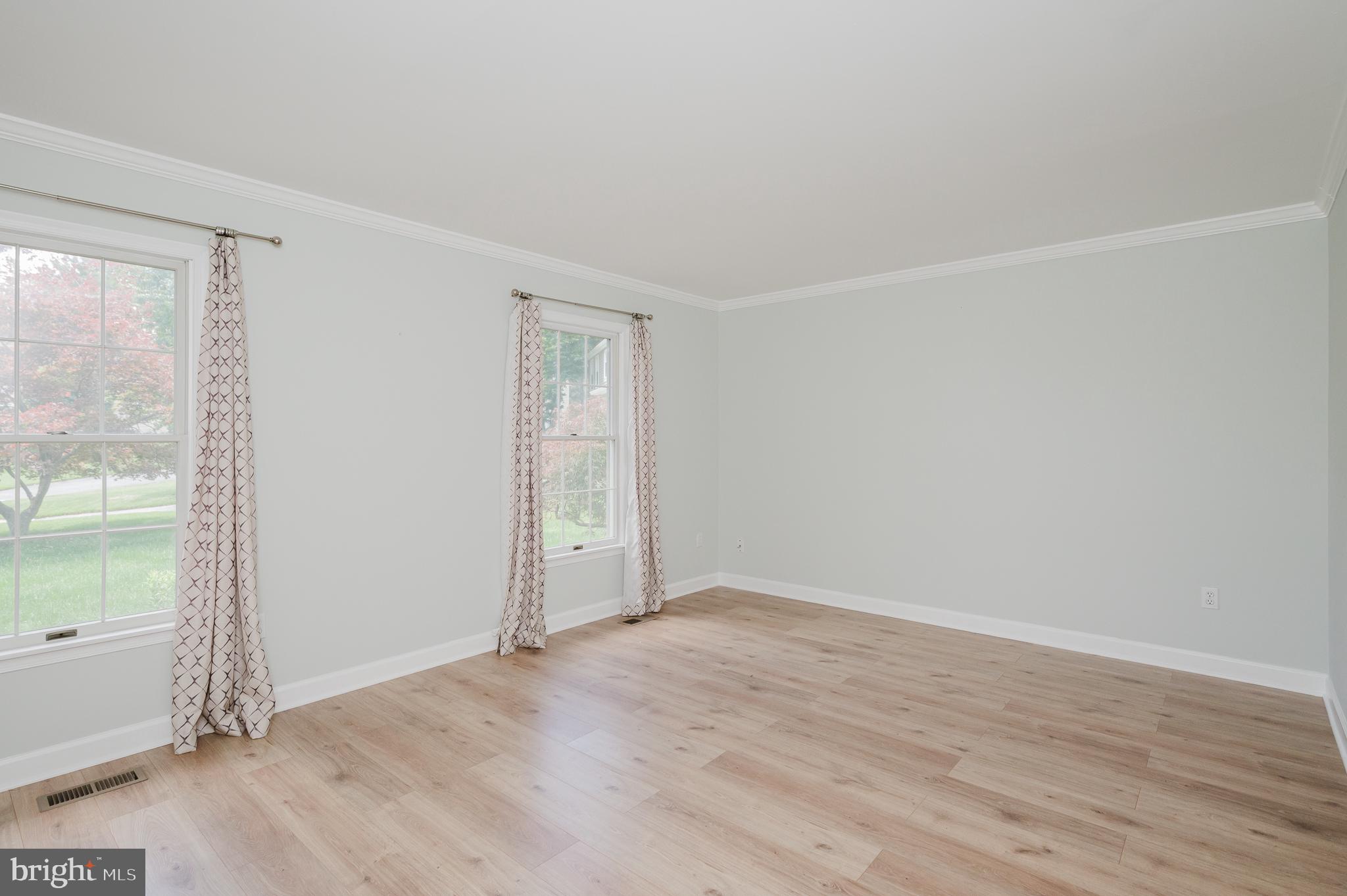 HUNTERS GLEN - Residential