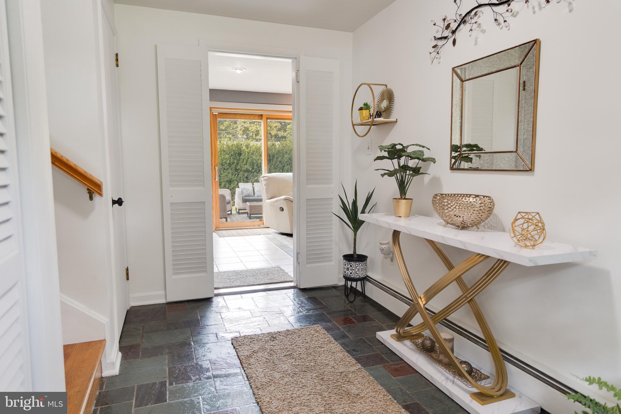 1127 RICHMOND ROAD