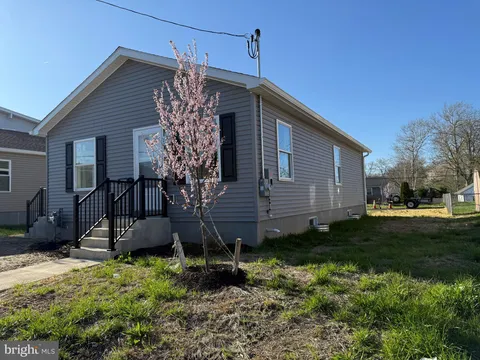 2333 E Macdade Boulevard, Folsom, PA MLS: PADE2088030