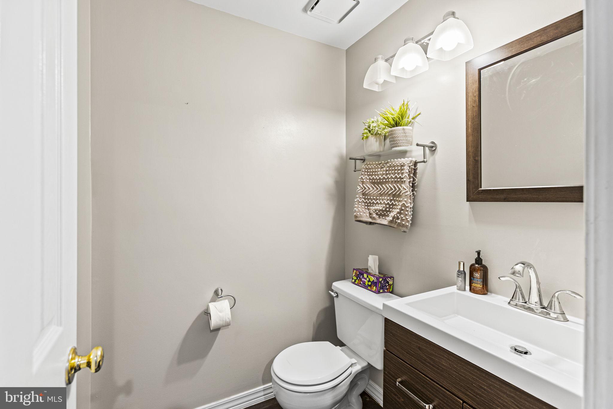 KINGSTOWNE - Residential Lease