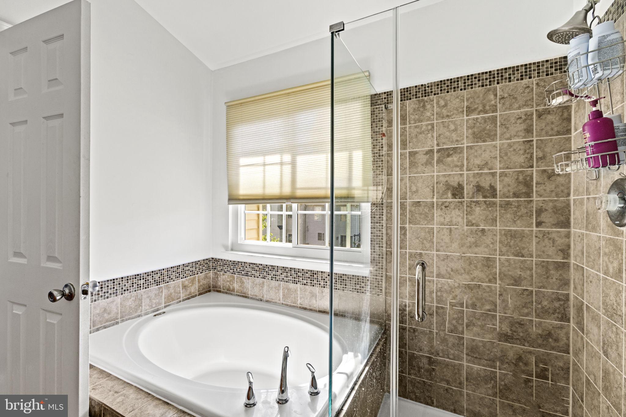 KINGSTOWNE - Residential Lease