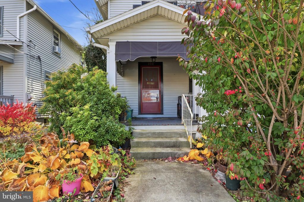 Photo of 205 W Maplewood Ave, MECHANICSBURG, PA 17055 (MLS # PACB2048686)