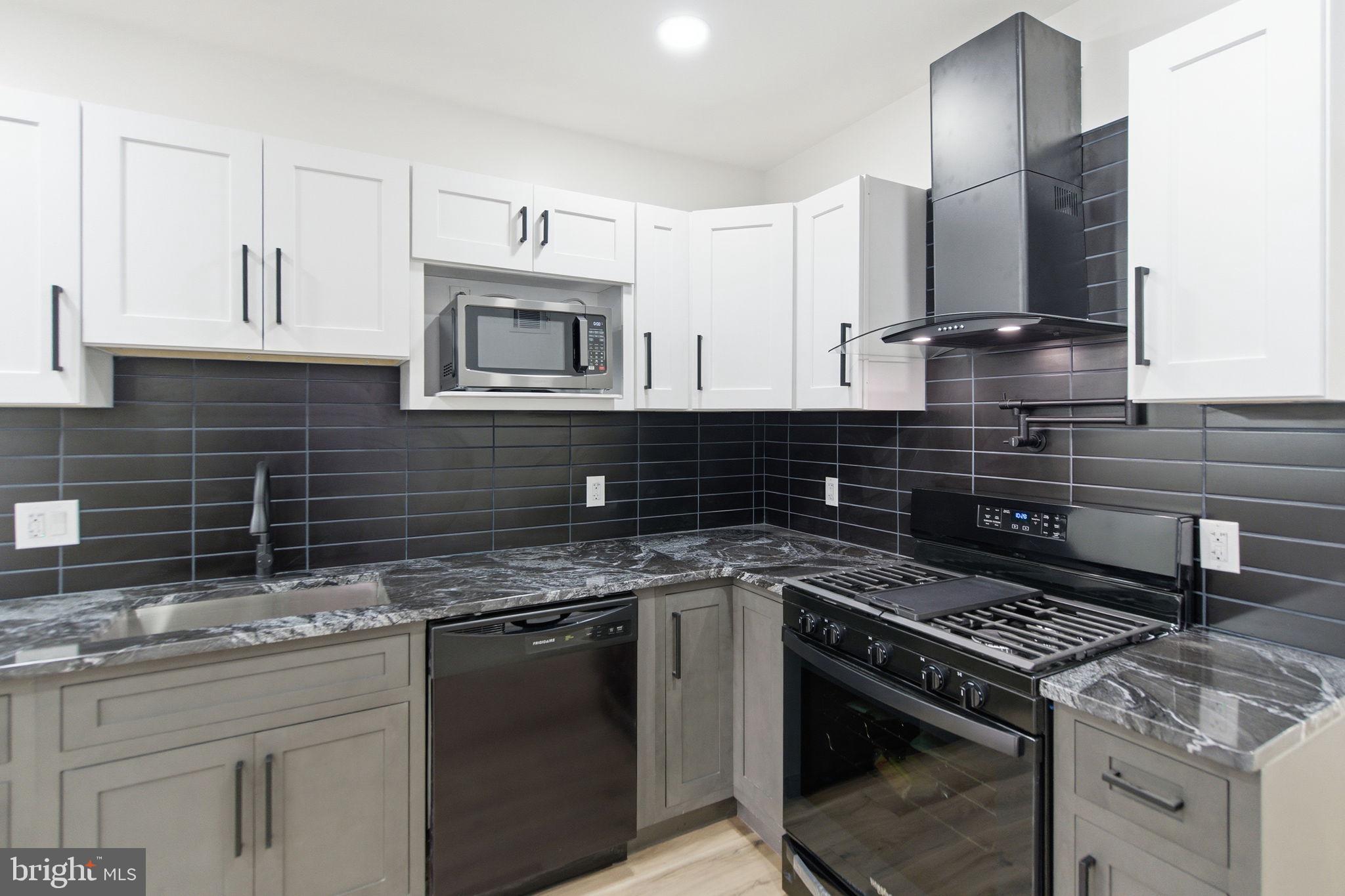 BRIDESBURG - Residential