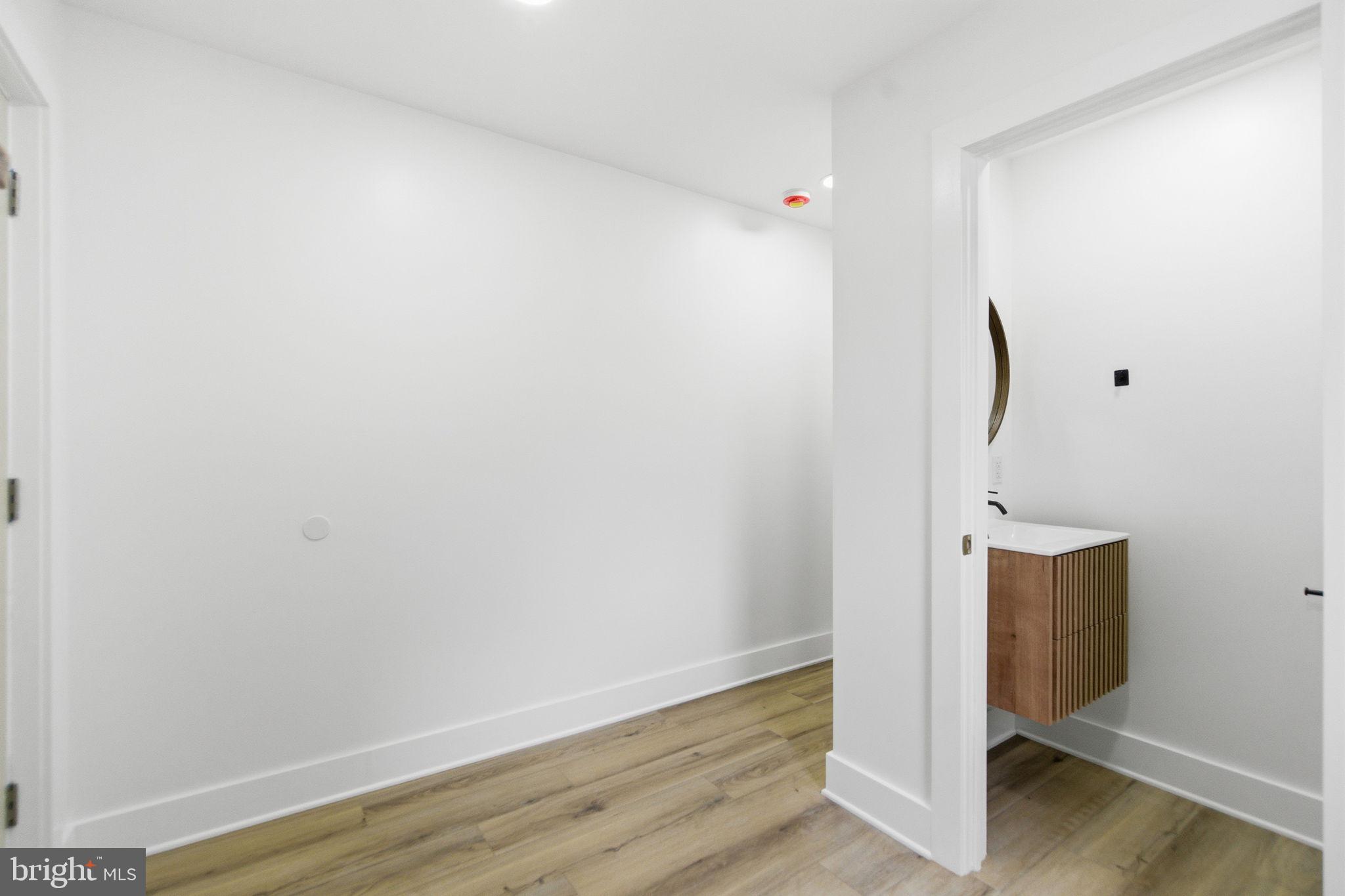 BRIDESBURG - Residential