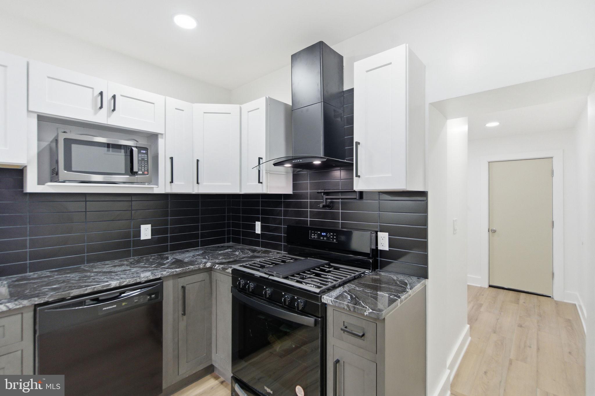 BRIDESBURG - Residential