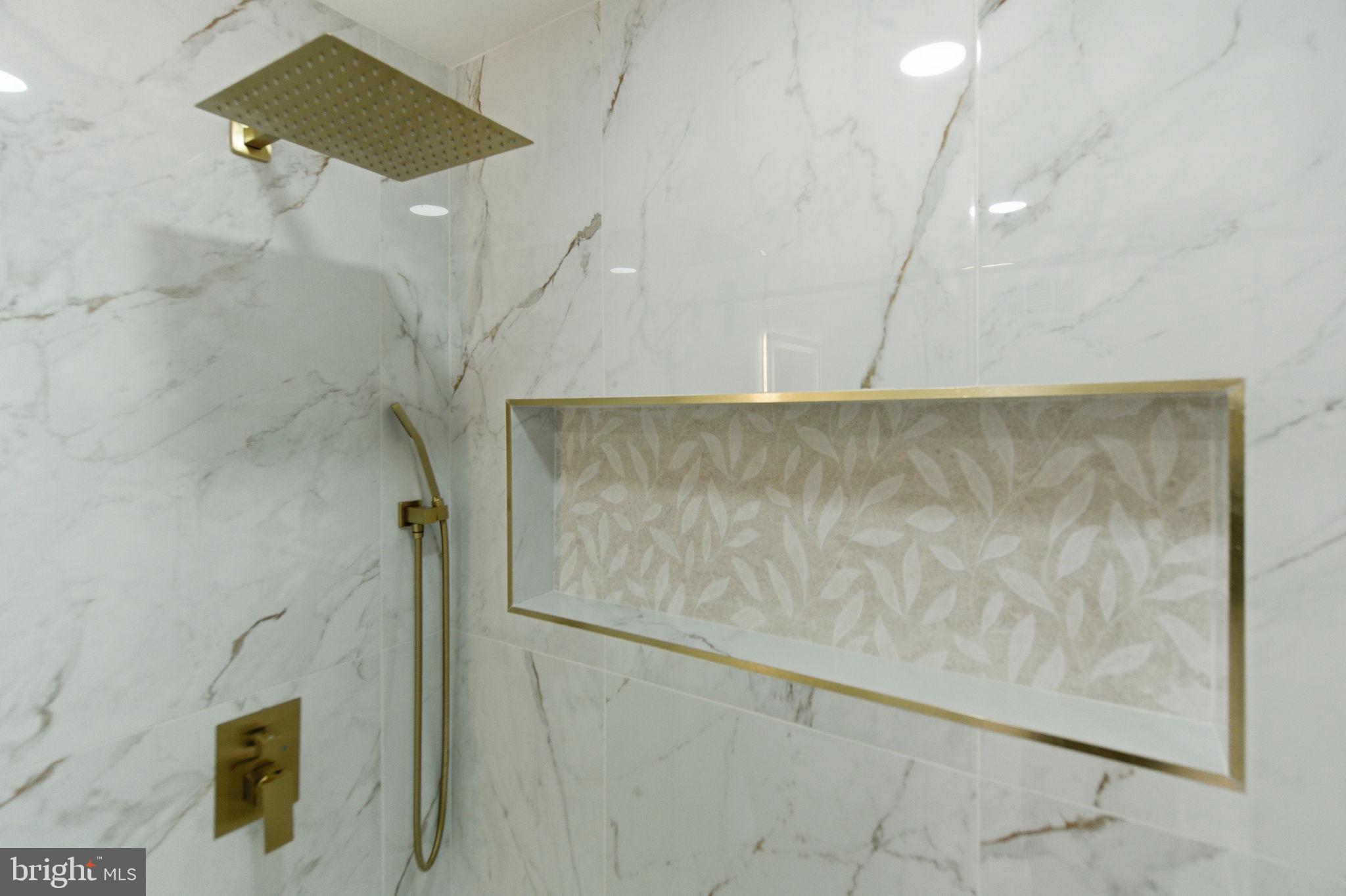 BRIDESBURG - Residential