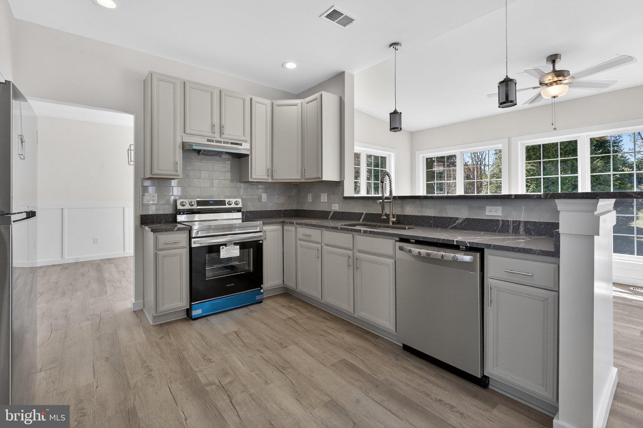 THE MEADOWS - Residential
