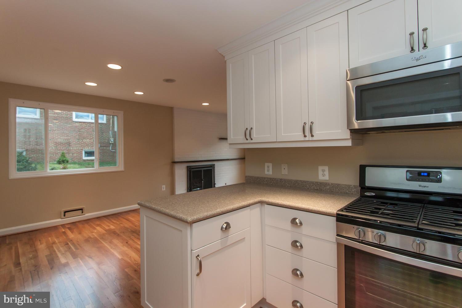 BRAD LEE HOMES - Residential