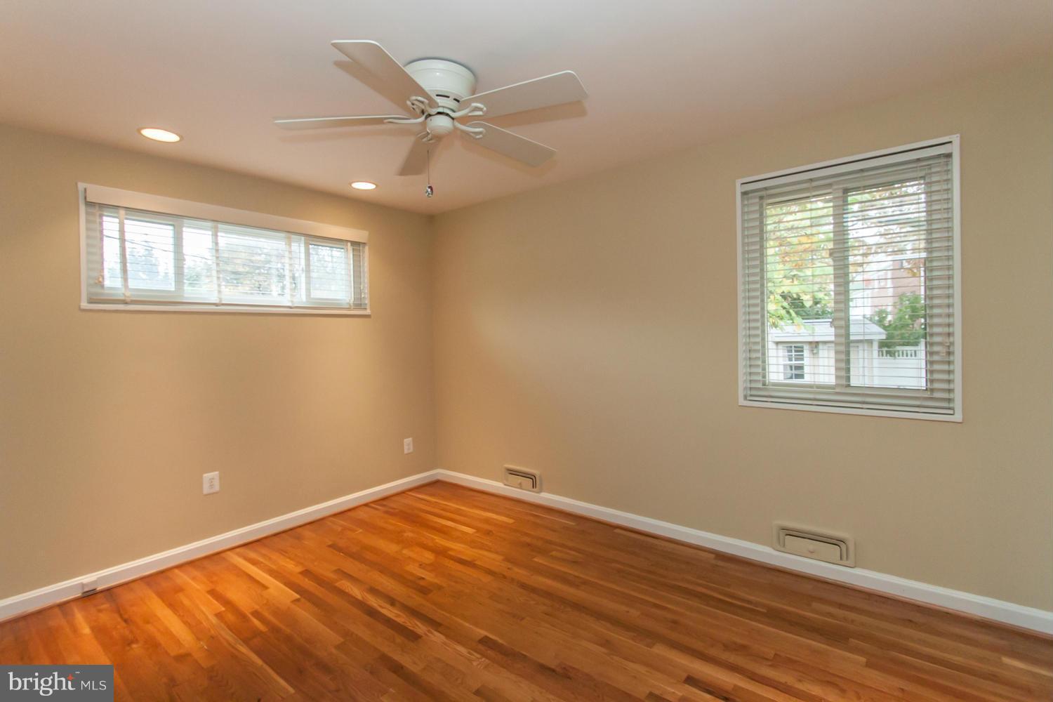 BRAD LEE HOMES - Residential