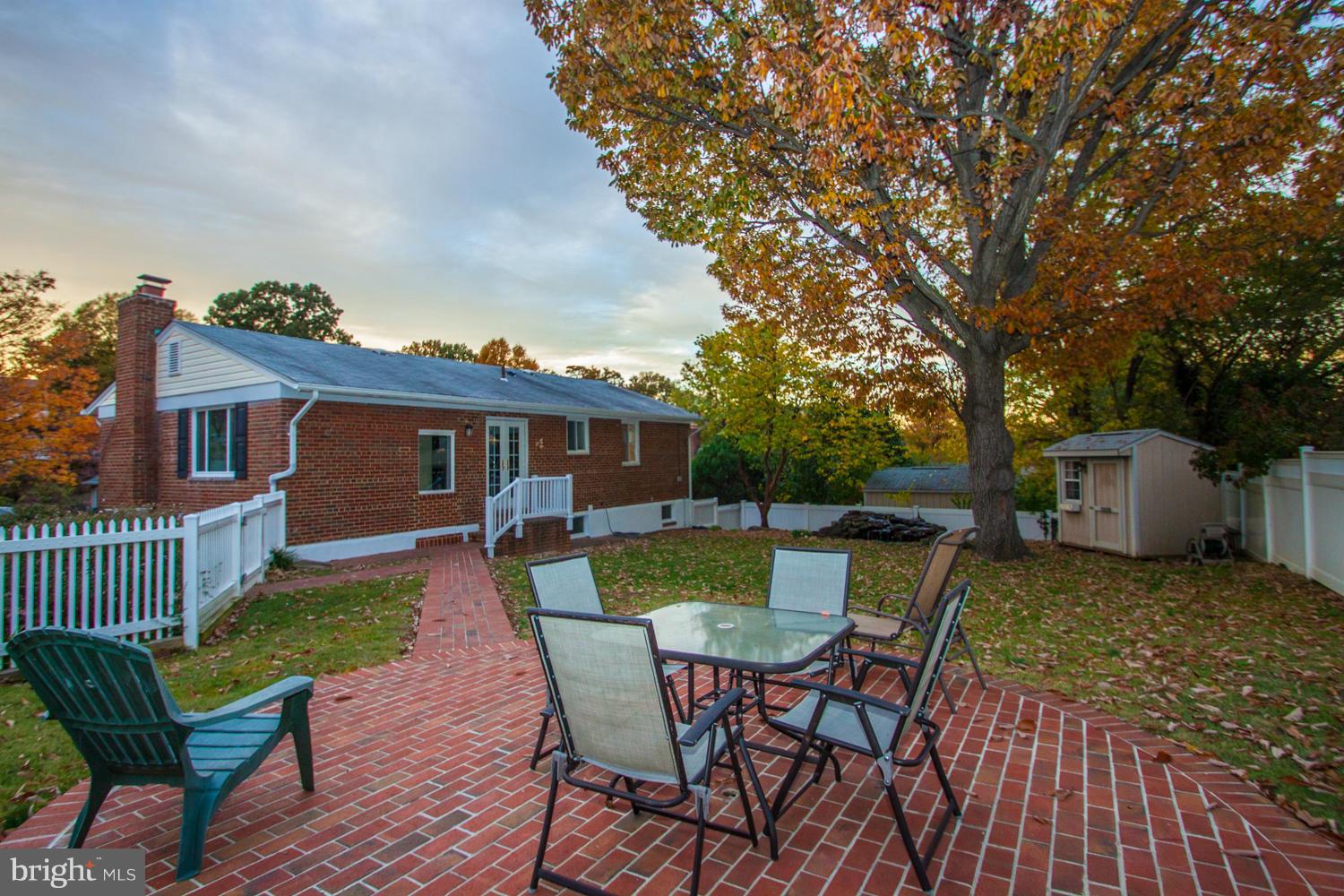 BRAD LEE HOMES - Residential