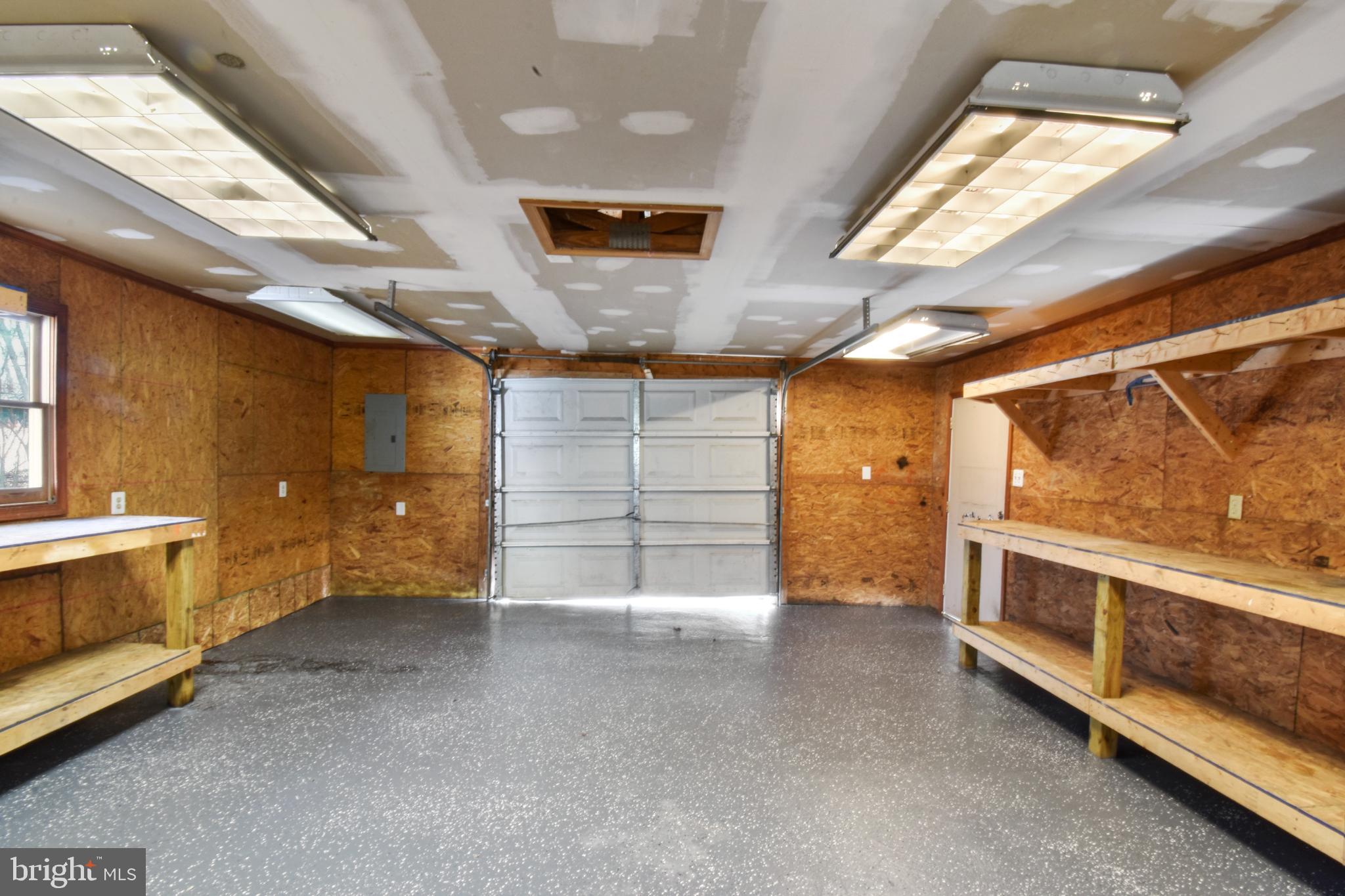 ROYAL VIEW ESTATES - Residential