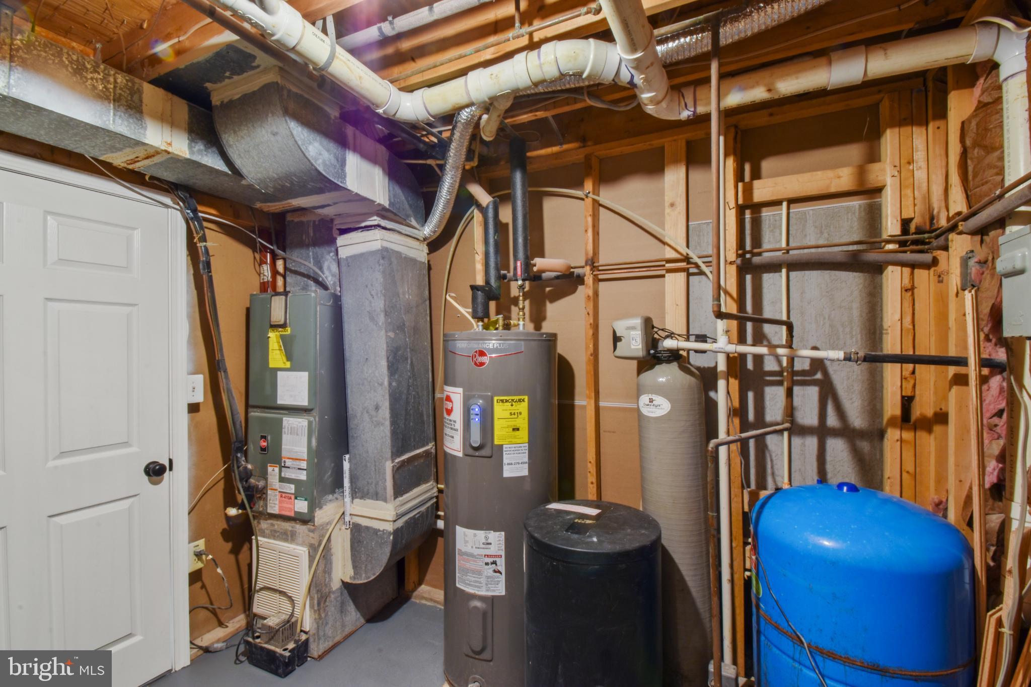 ROYAL VIEW ESTATES - Residential