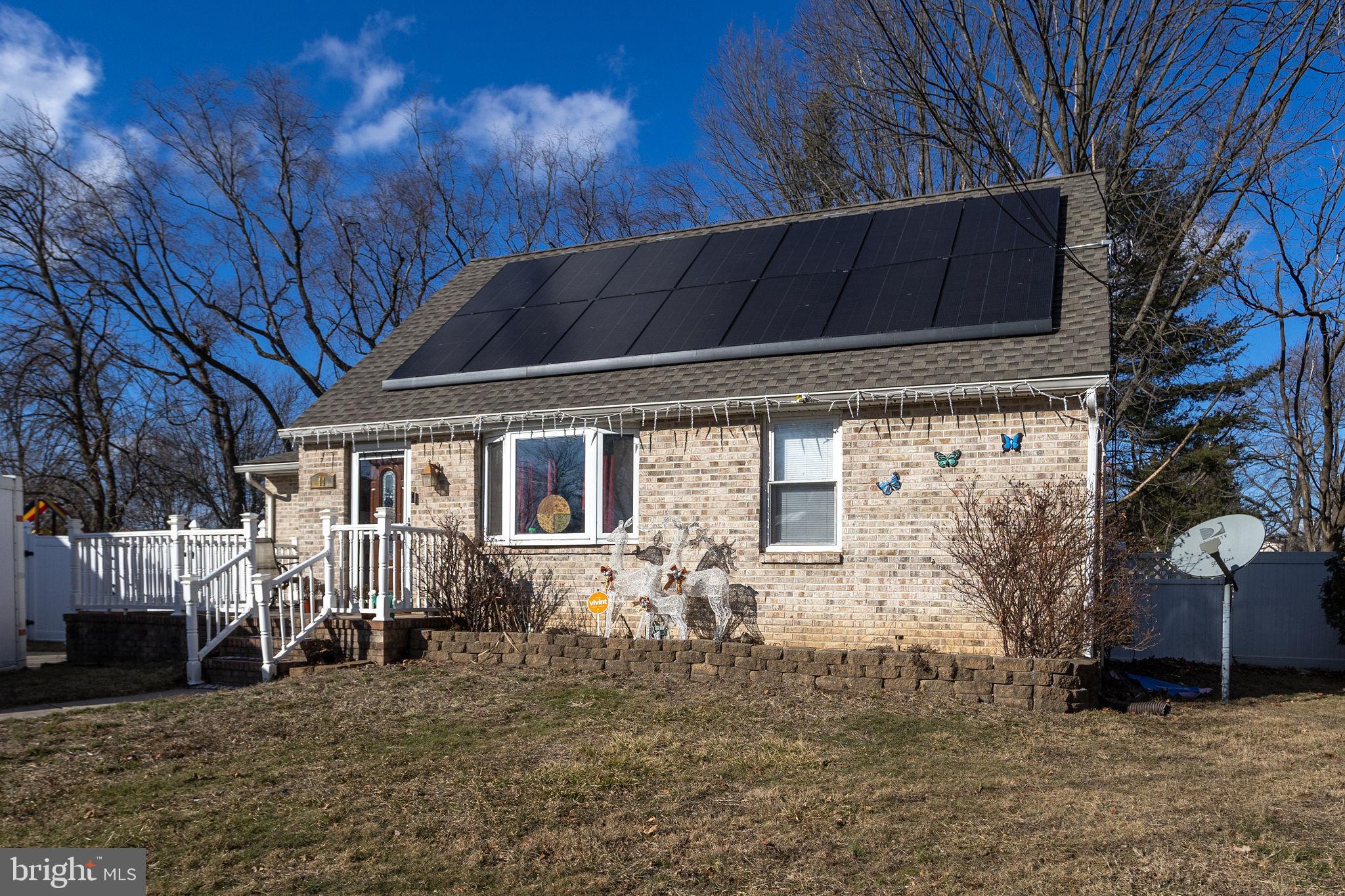 44 ELEANOR AVENUE
