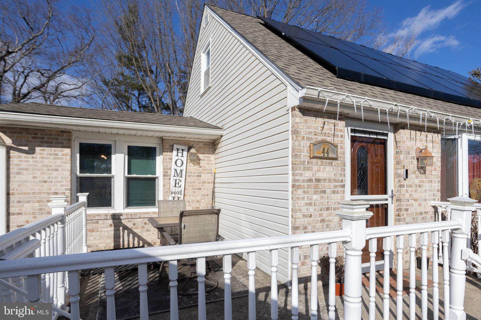 44 ELEANOR AVENUE