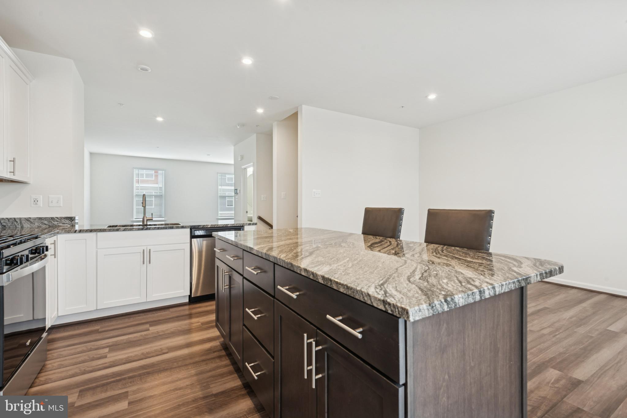 WOLF RUN LANE - Residential
