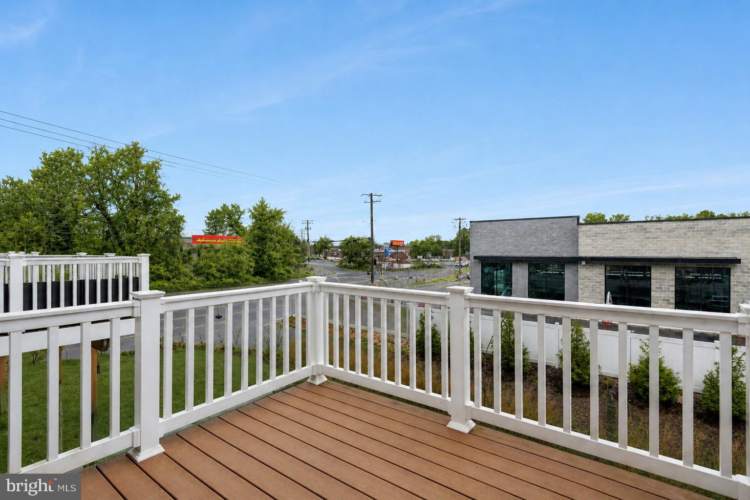WOLF RUN LANE - Residential
