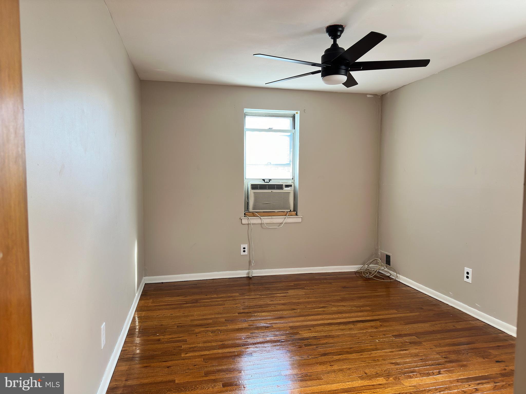 MILL CREEK - Residential Lease