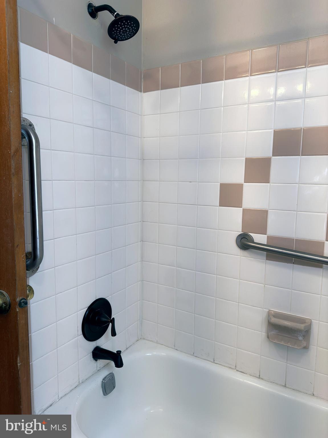 MILL CREEK - Residential Lease