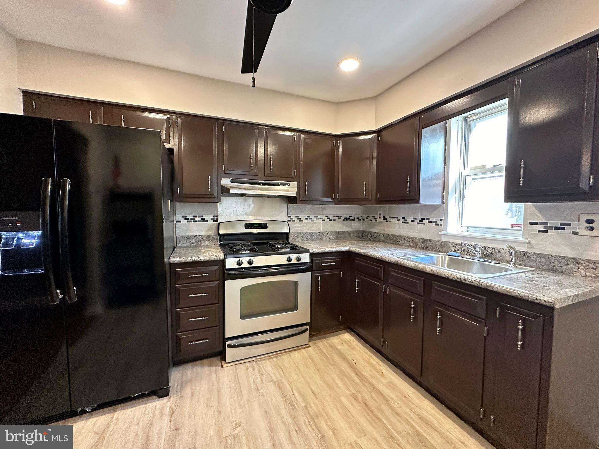 MILL CREEK - Residential Lease