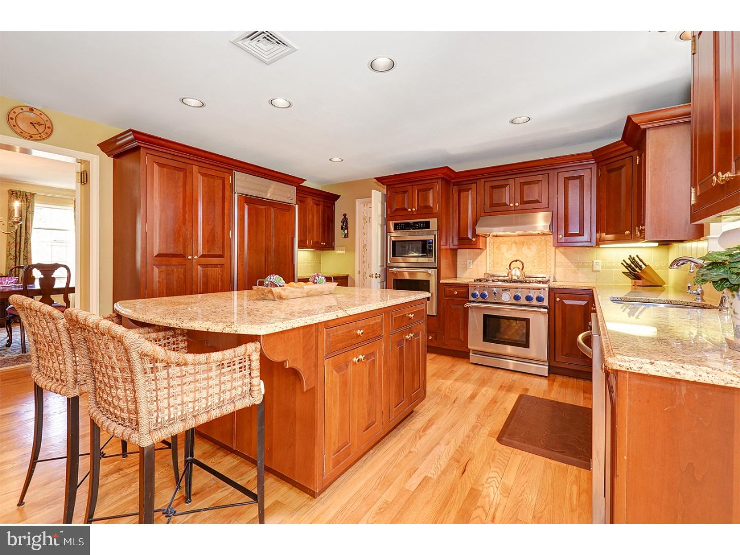 GLADWYNE - Residential