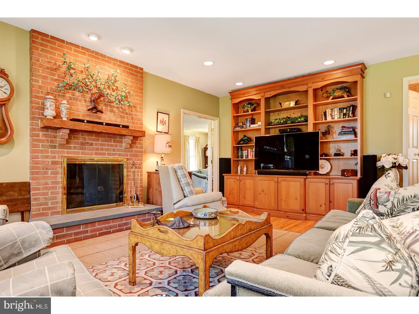 GLADWYNE - Residential