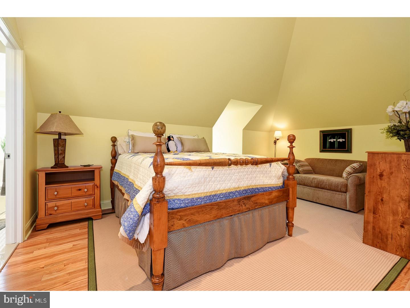 GLADWYNE - Residential