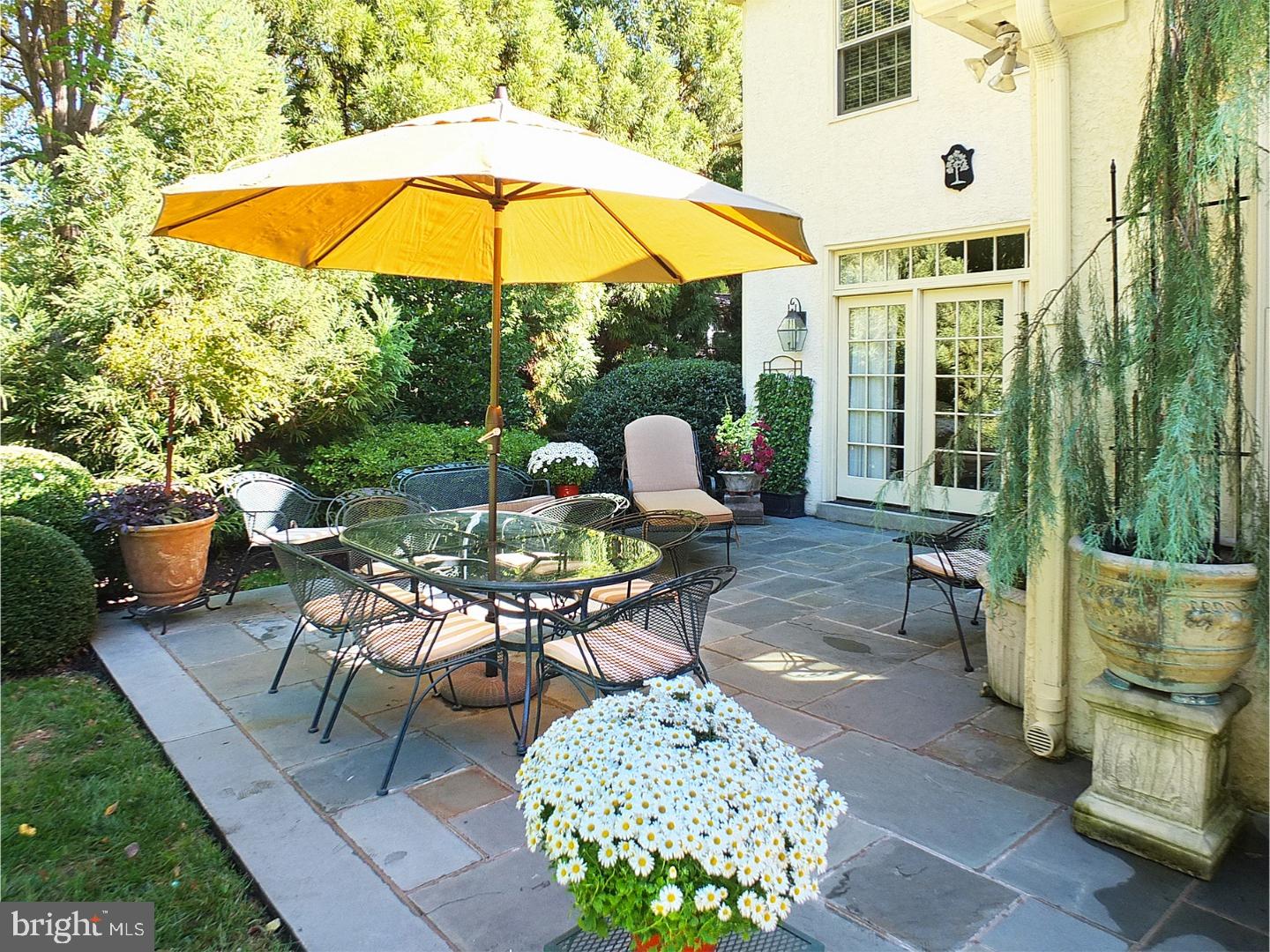 GLADWYNE - Residential