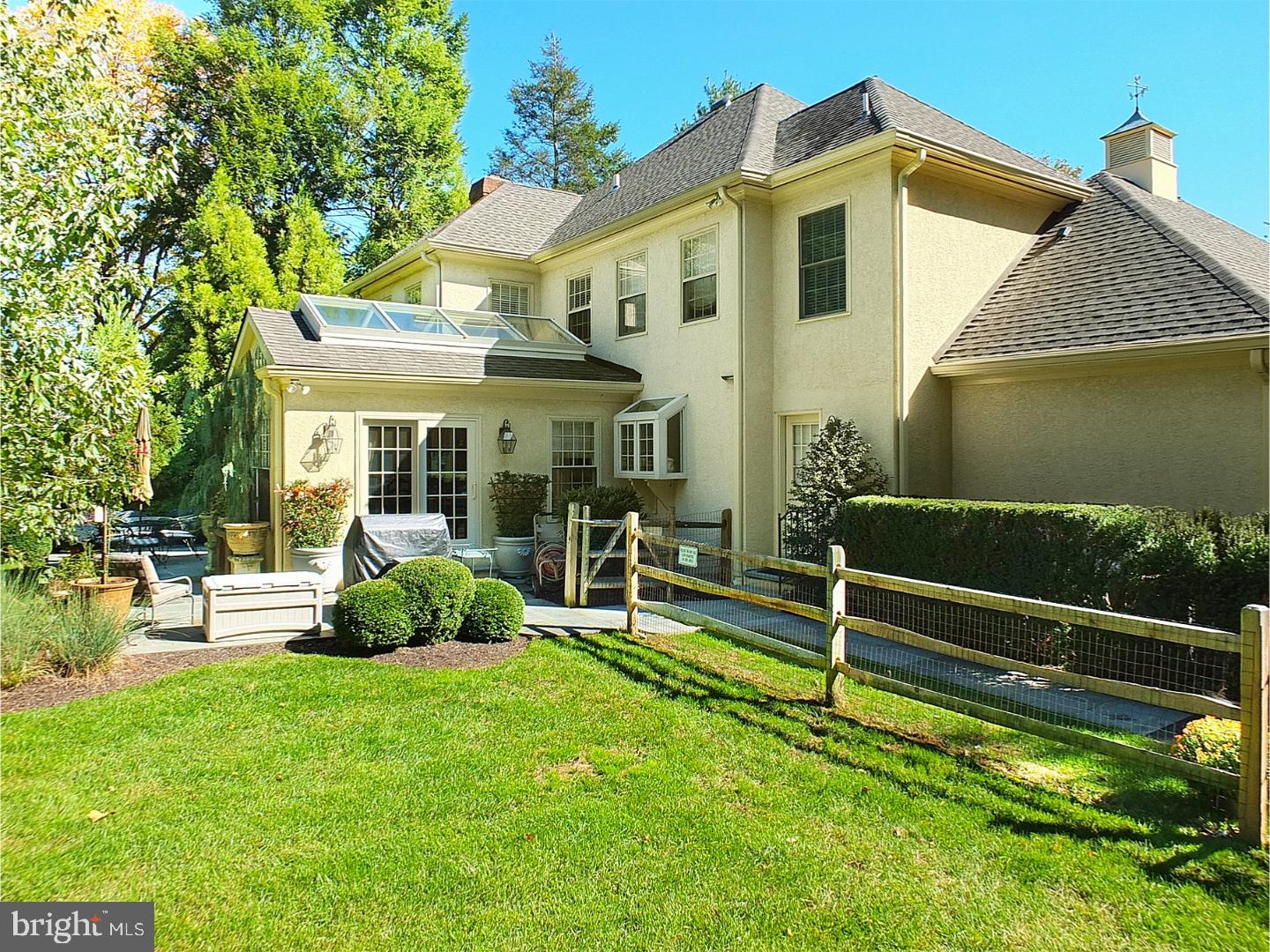 GLADWYNE - Residential