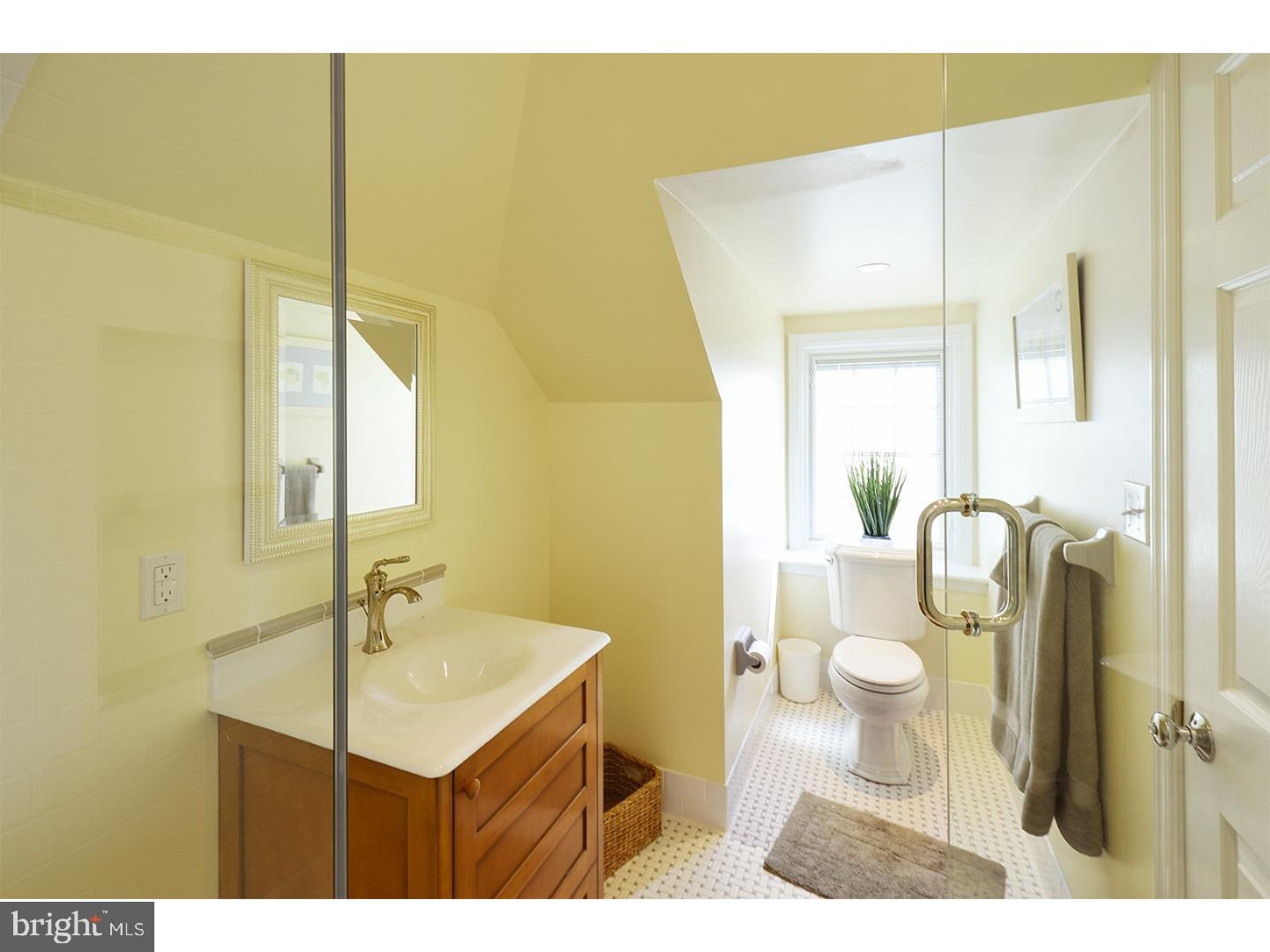 GLADWYNE - Residential