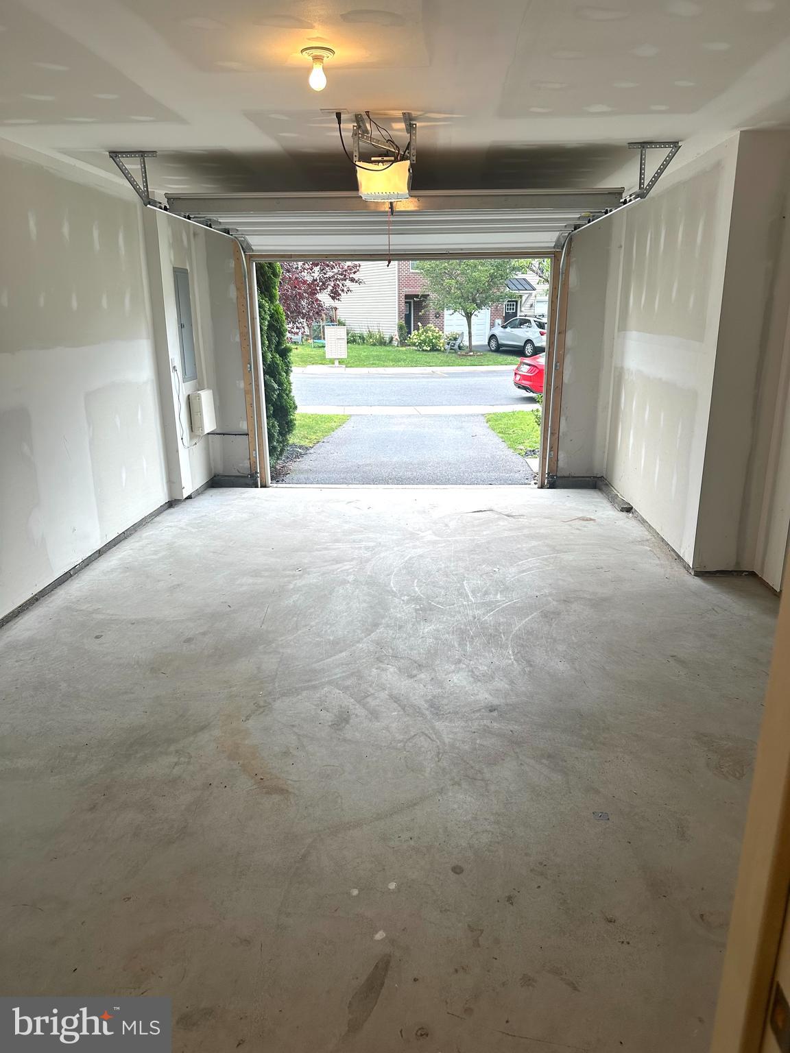 BROOKFIELD - Residential Lease