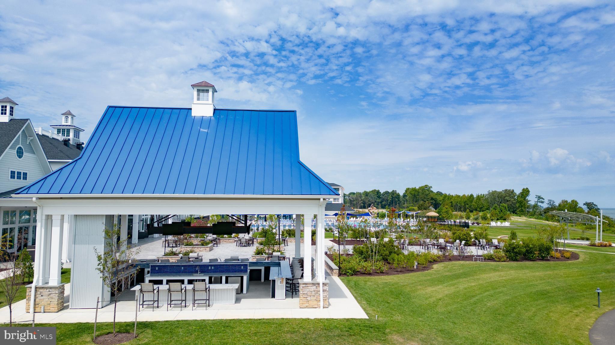 FOUR SEASONS AT KENT ISLAND - Residential
