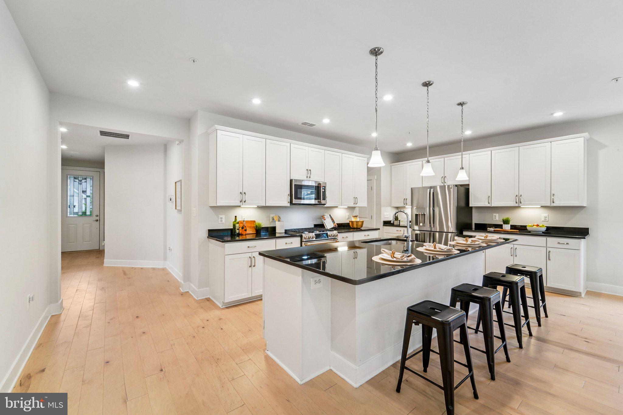 FOUR SEASONS AT KENT ISLAND - Residential