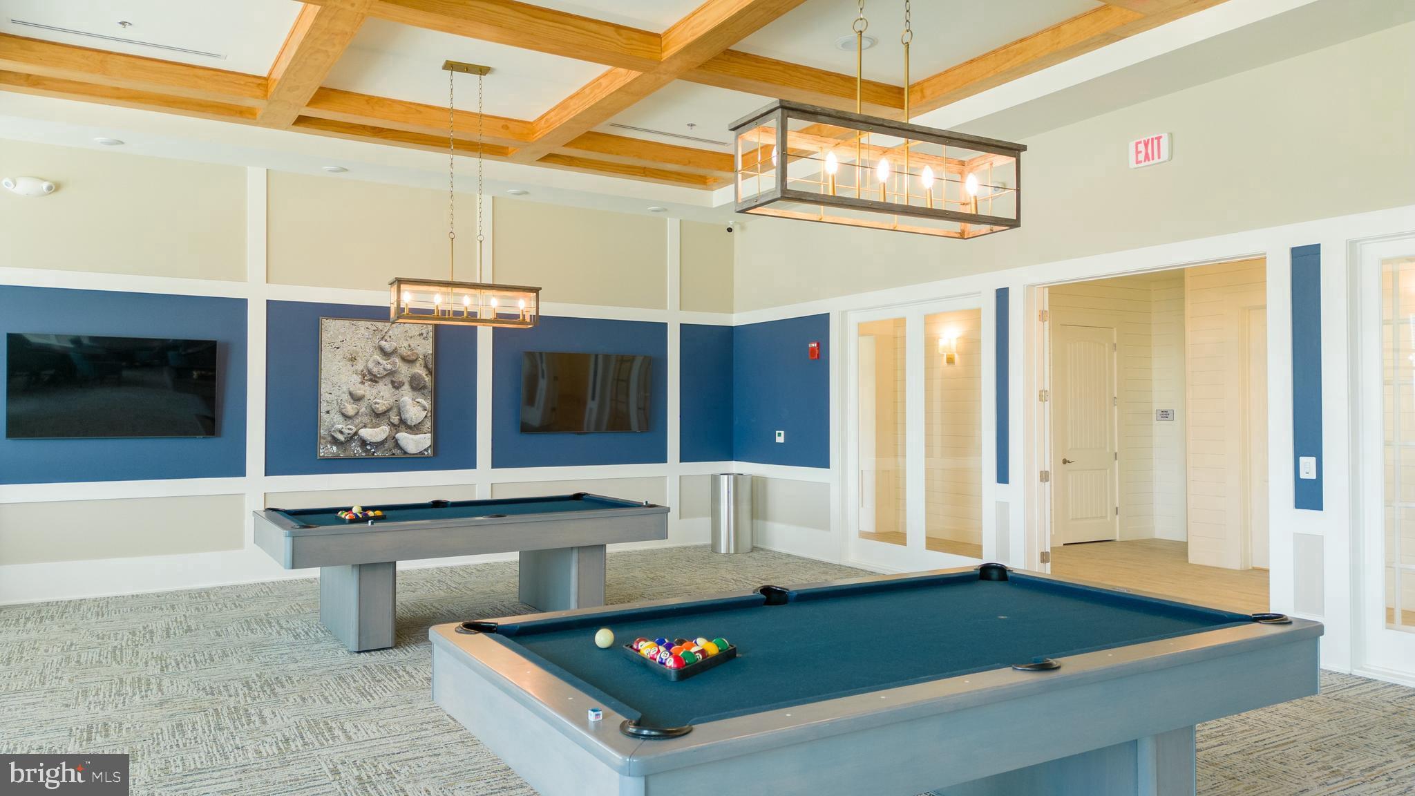 FOUR SEASONS AT KENT ISLAND - Residential