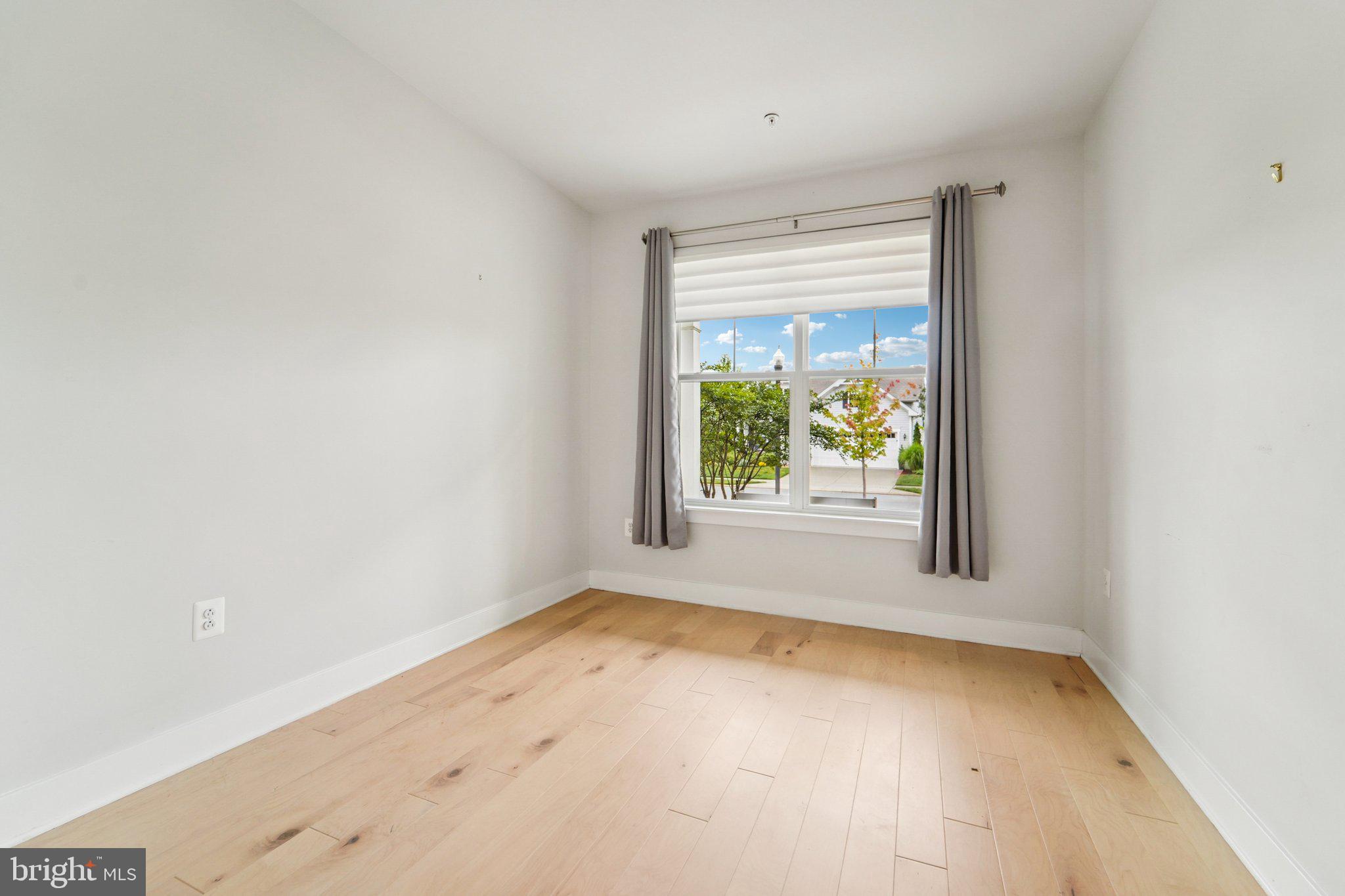 FOUR SEASONS AT KENT ISLAND - Residential