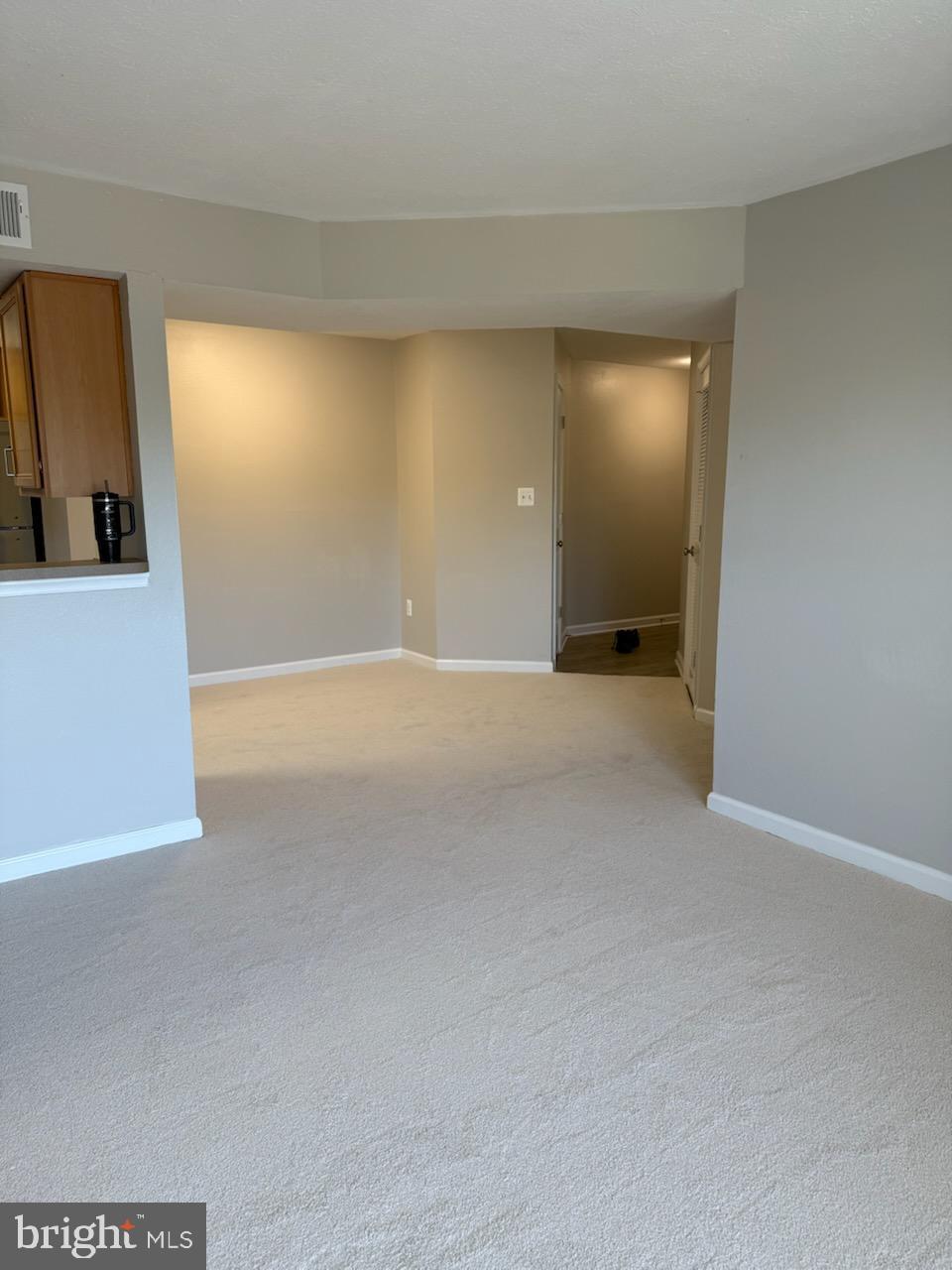 CEDAR LEE CONDOMINIUM - Residential Lease