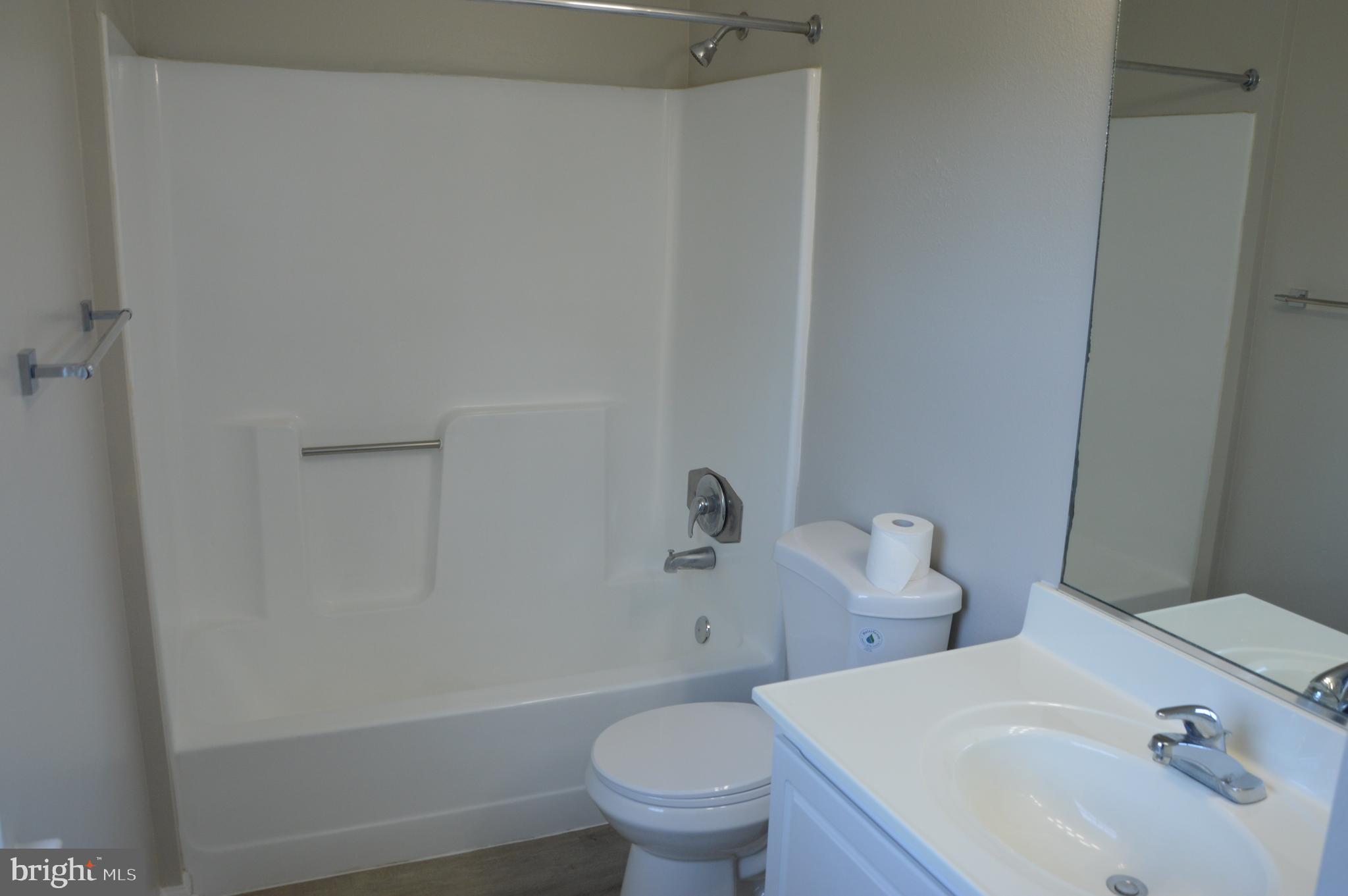 CEDAR LEE CONDOMINIUM - Residential Lease