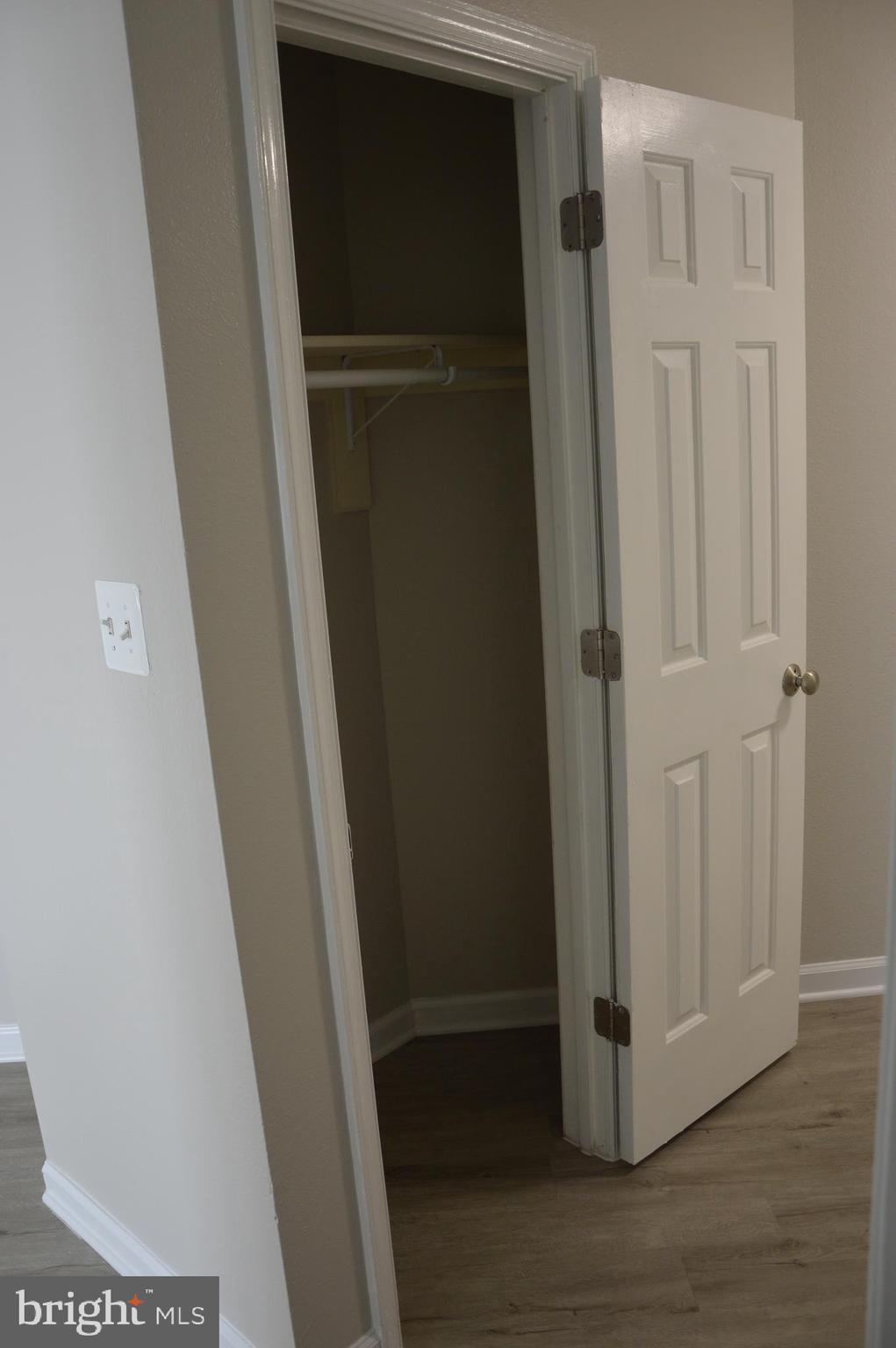 CEDAR LEE CONDOMINIUM - Residential Lease