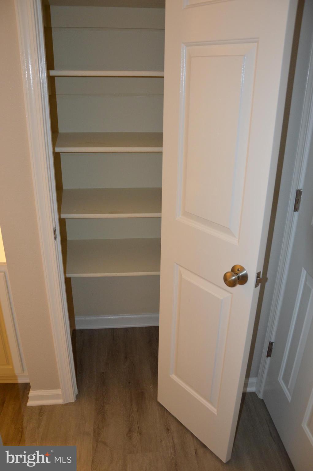 CEDAR LEE CONDOMINIUM - Residential Lease