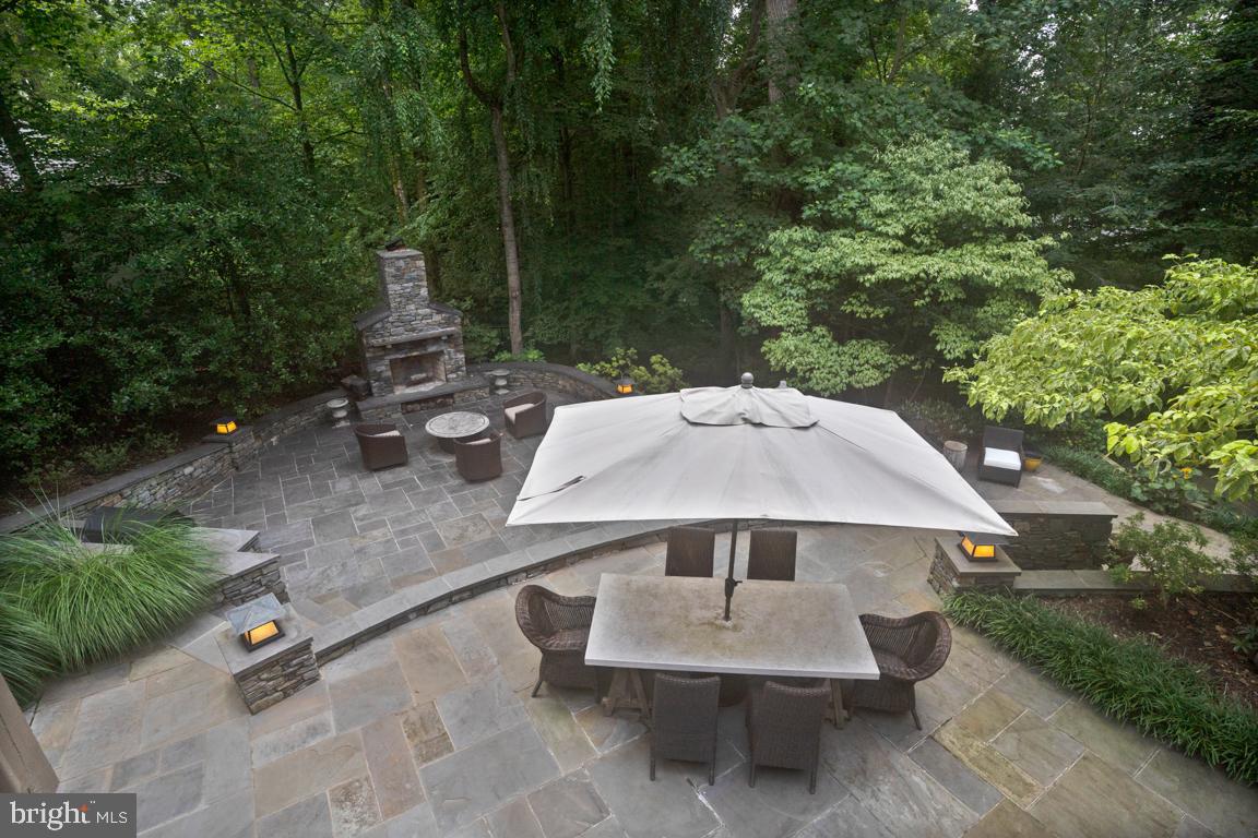 BRADLEY HILLS GROVE - Residential