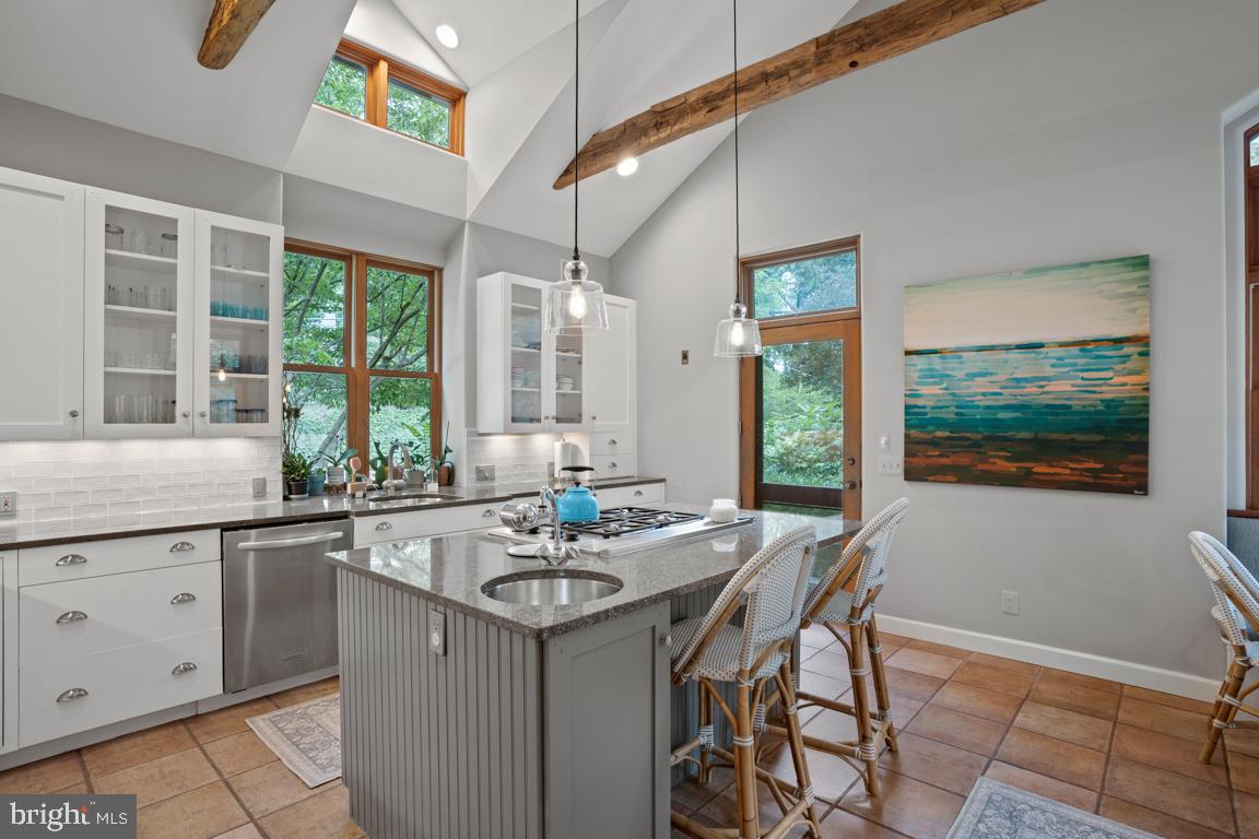 BRADLEY HILLS GROVE - Residential