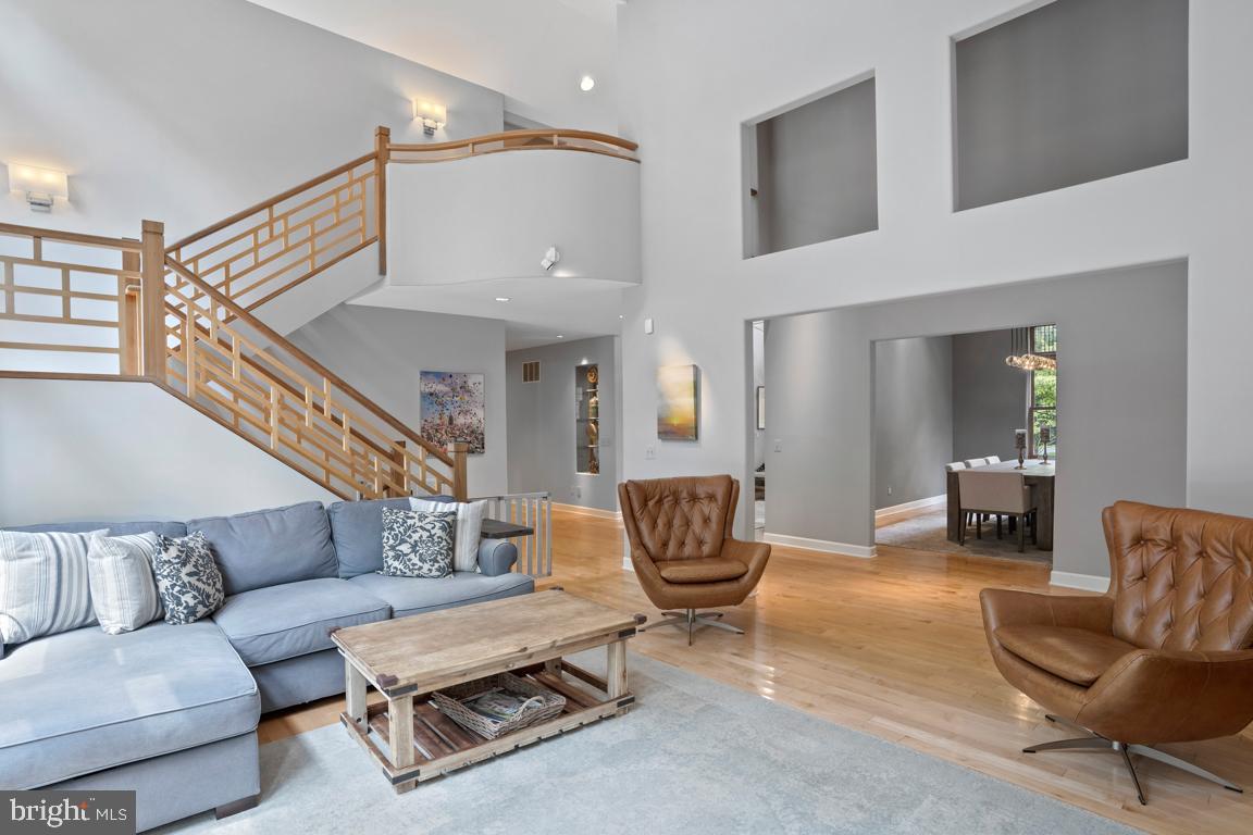 BRADLEY HILLS GROVE - Residential