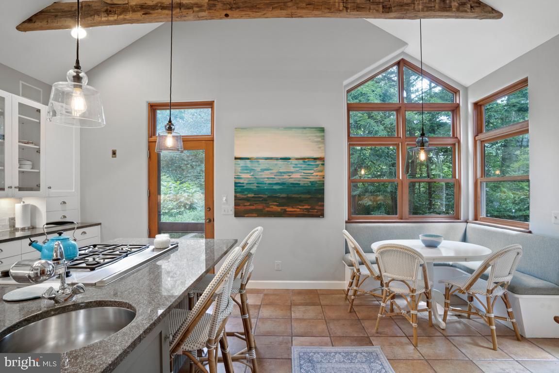 BRADLEY HILLS GROVE - Residential