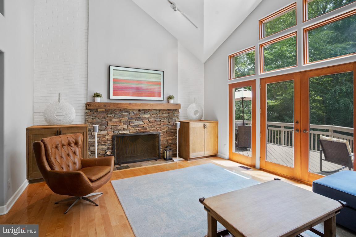 BRADLEY HILLS GROVE - Residential